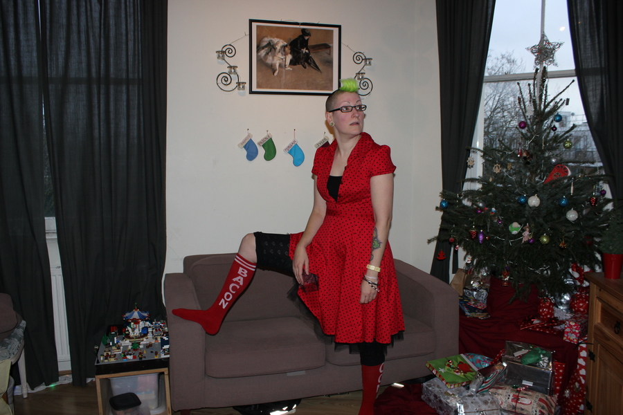 Jamie, Tyler, Pascale, and Frances next to the tree