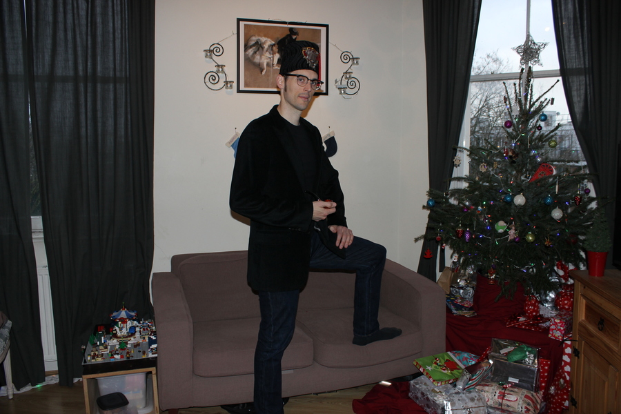 Jamie, Tyler, Pascale, and Frances next to the tree