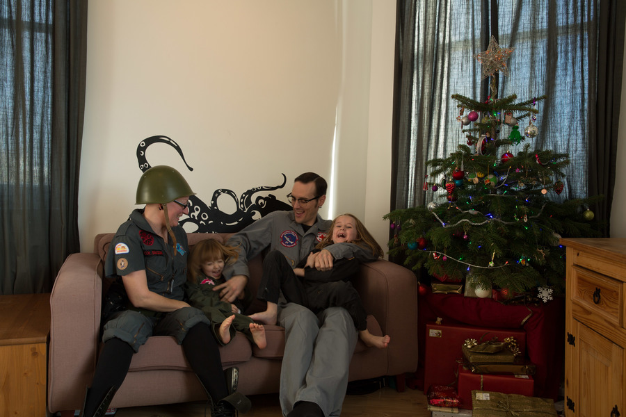 Jamie, Tyler, Pascale, and Frances next to the tree